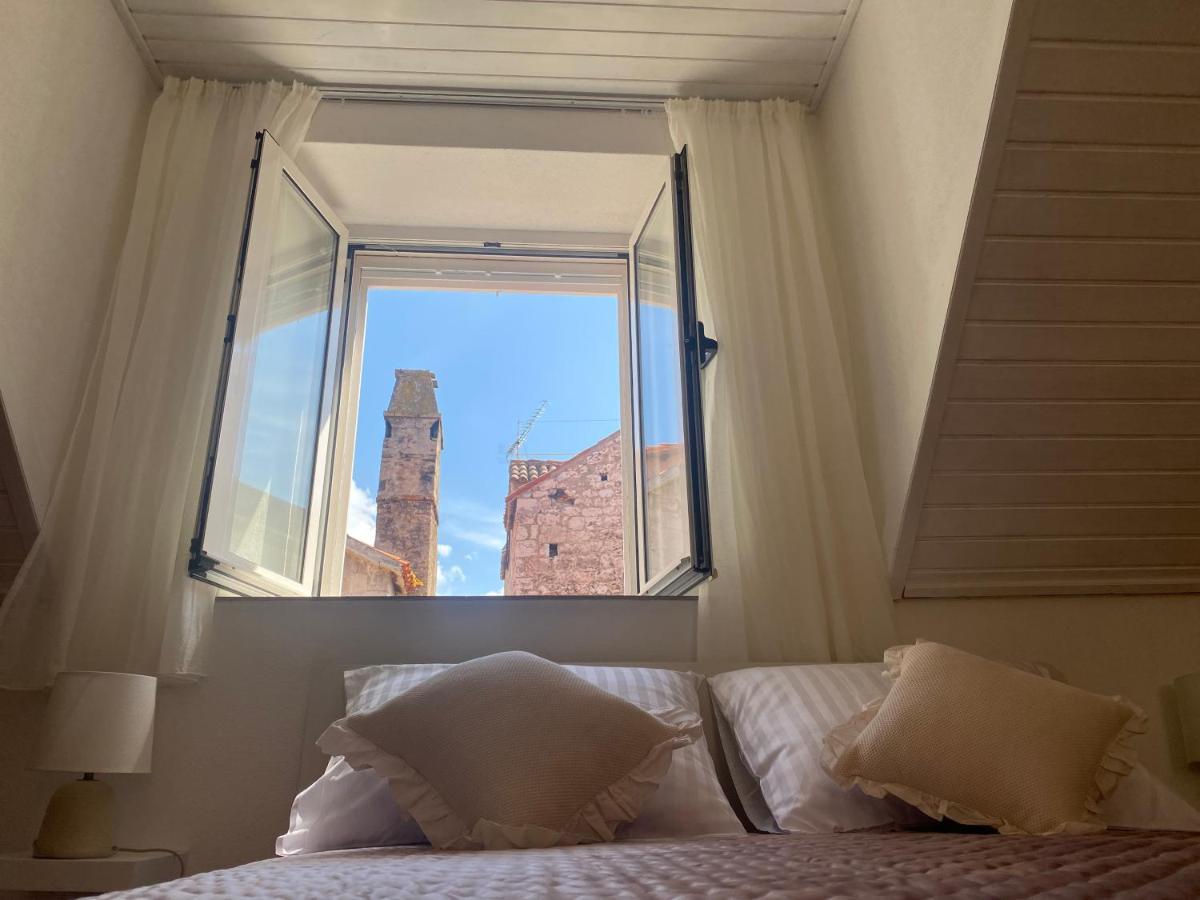 Apartment *beautiful, Centrally Located Apartment*